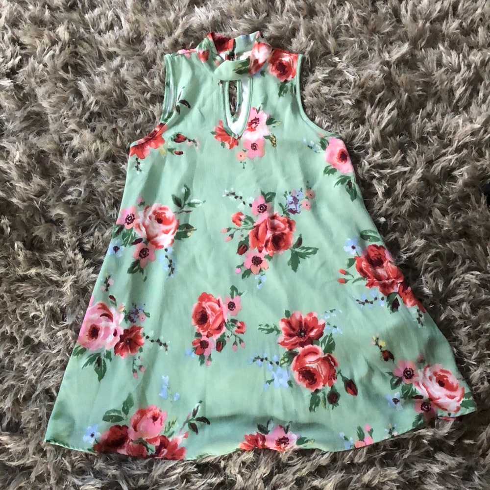 Sleeveless floral dress